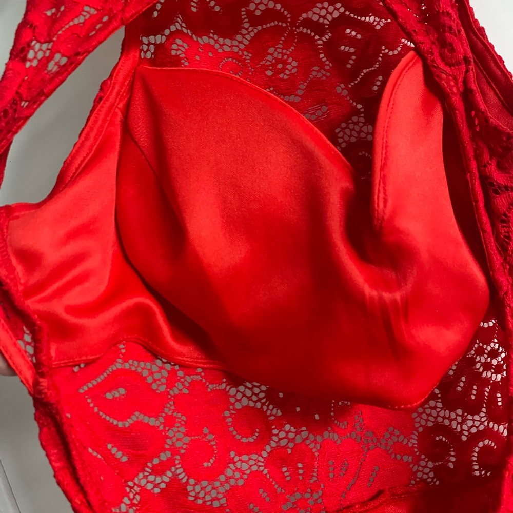 TIGERMIST RED LACE MIDI DRESS / Size XS - Picture 5 of 7